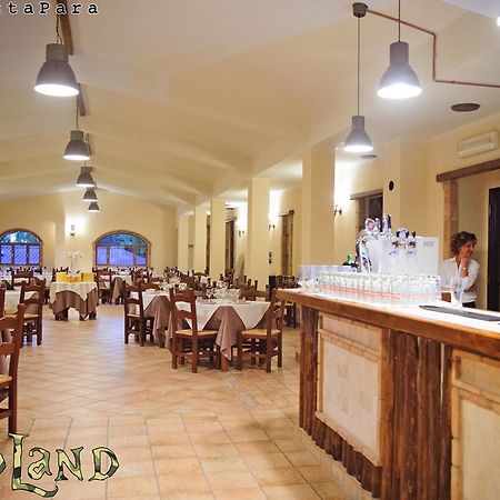 ロッカ・ディ・パーパ Il Redentore Bed & Breakfast エクステリア 写真