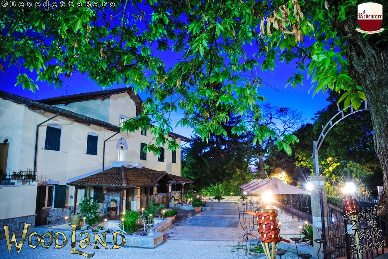 ロッカ・ディ・パーパ Il Redentore Bed & Breakfast エクステリア 写真