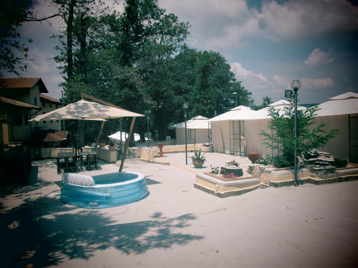 ロッカ・ディ・パーパ Il Redentore Bed & Breakfast エクステリア 写真