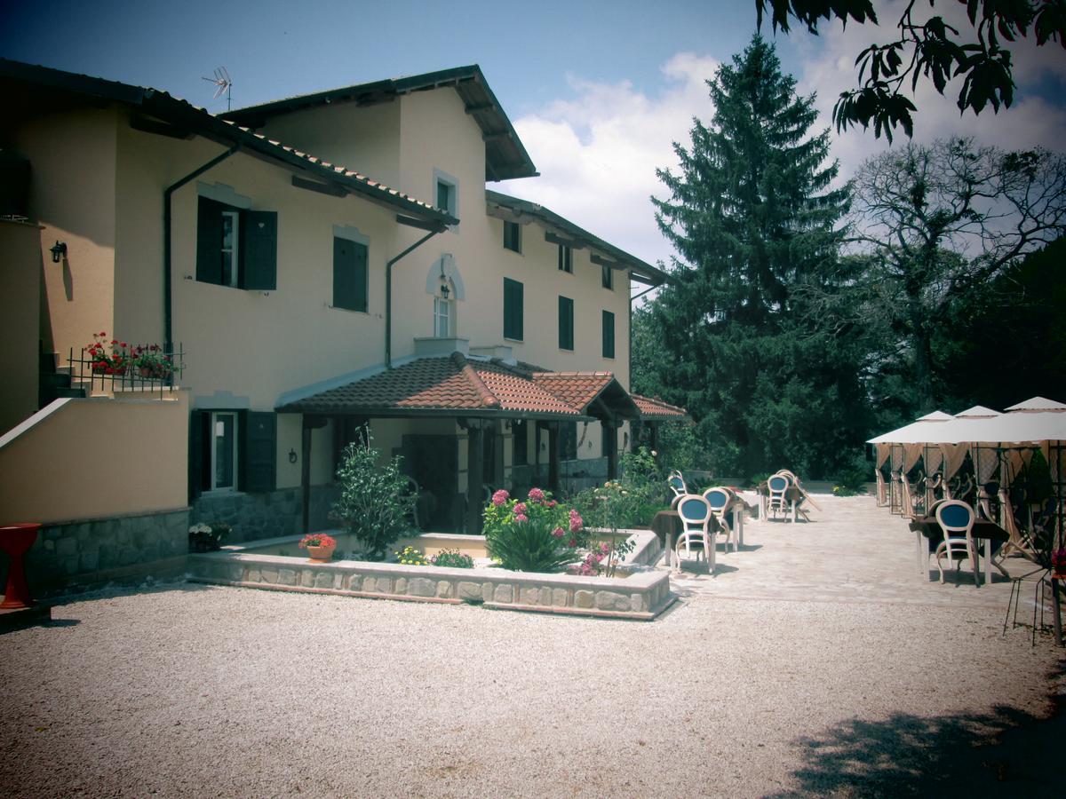 ロッカ・ディ・パーパ Il Redentore Bed & Breakfast エクステリア 写真